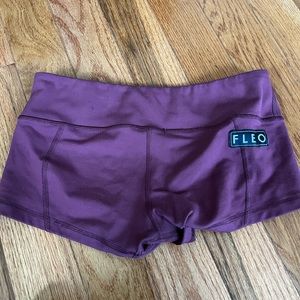 Fleo low rise contour 2” shorts medium maroon